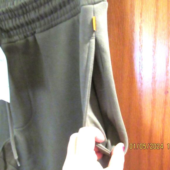 Men's Timberland Sweatpants - Size M - NEW w/TAGS - Picture 4 of 5